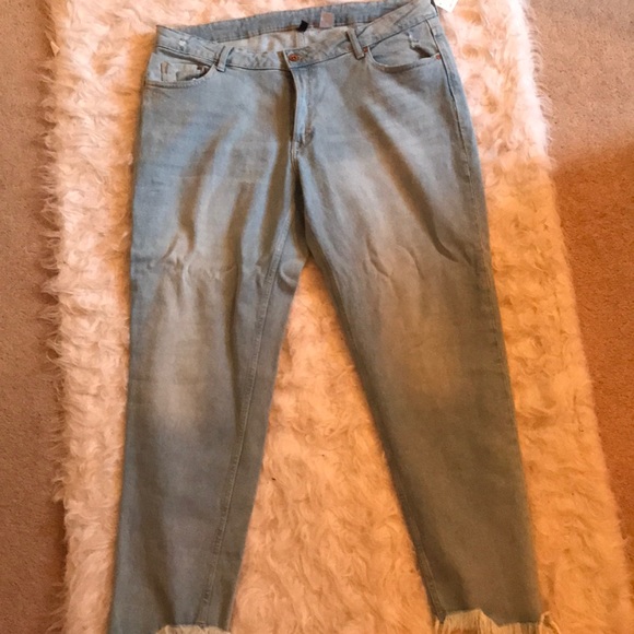 Frayed jeans - Picture 2 of 2